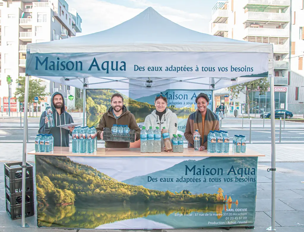 Tente_3x3_comptoir_bandeau-CapSciences (1).webp